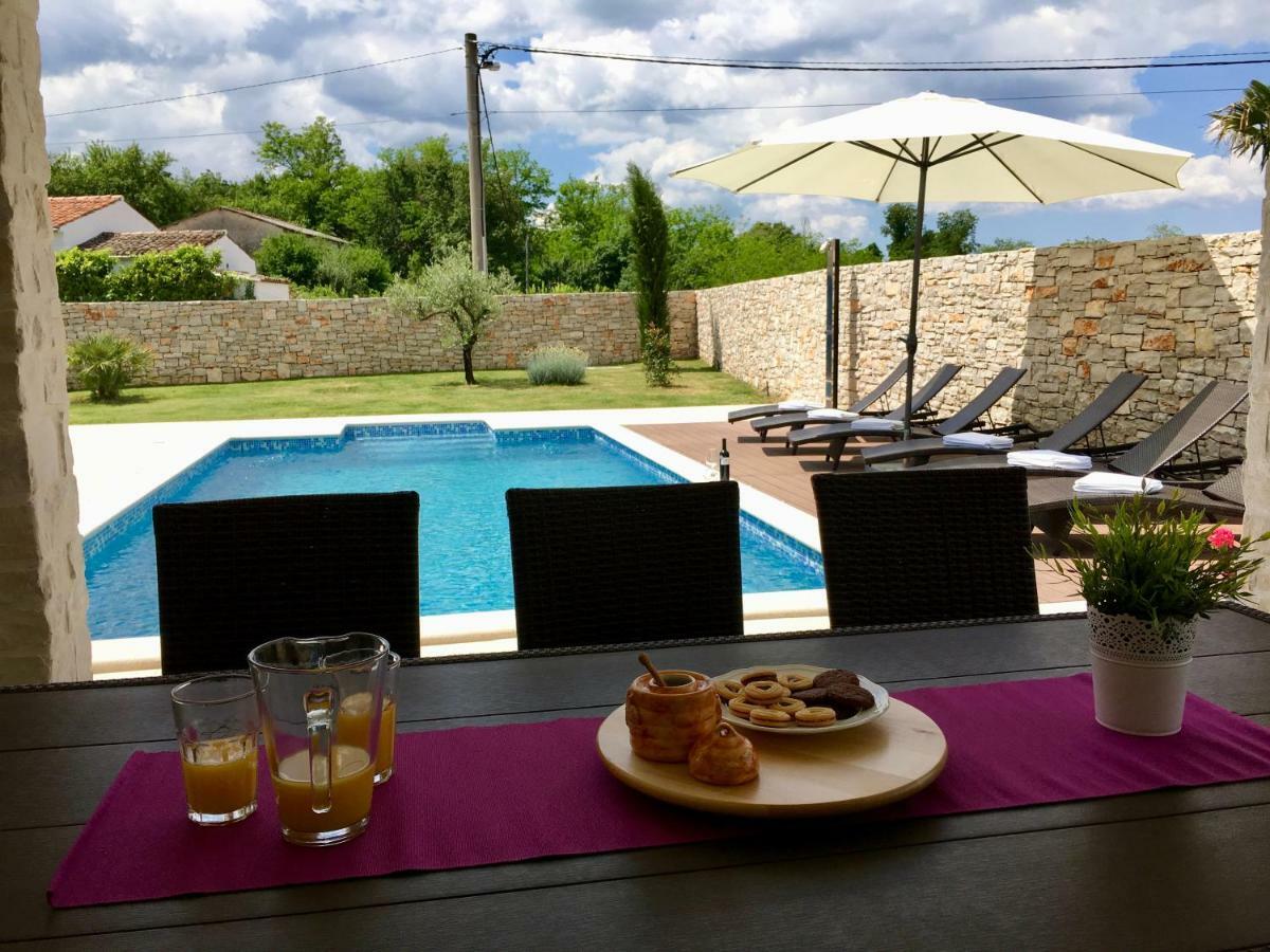 Villa Blanca With A Heated Private Pool Ruzici  외부 사진