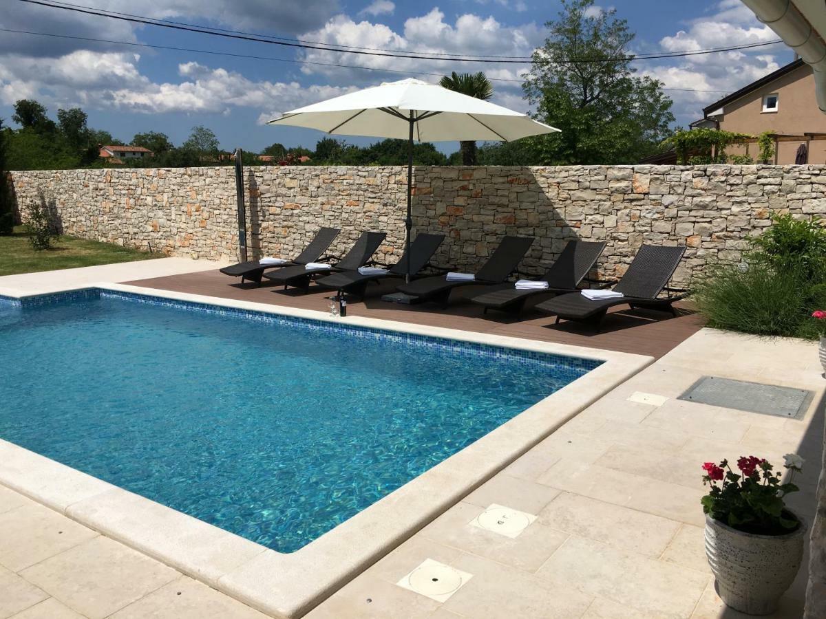 Villa Blanca With A Heated Private Pool Ruzici  외부 사진