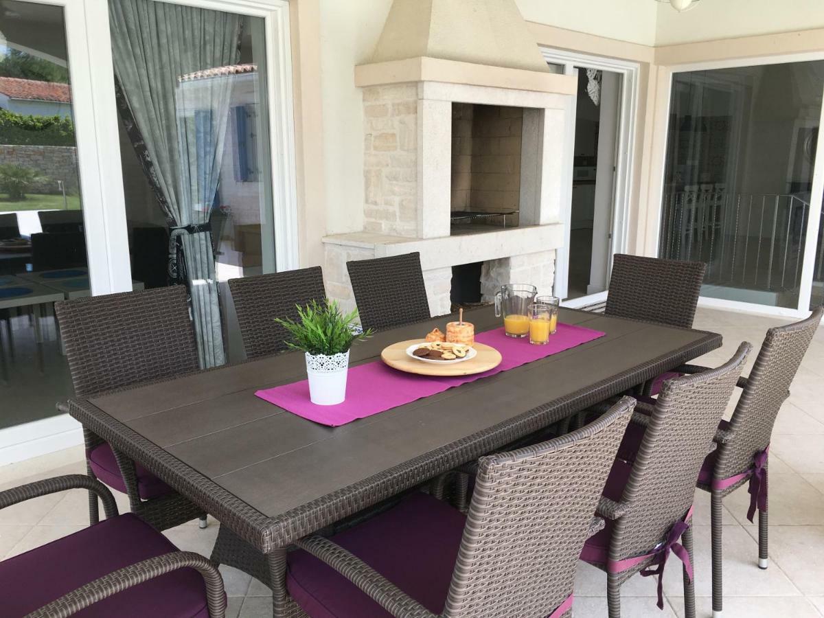 Villa Blanca With A Heated Private Pool Ruzici  외부 사진