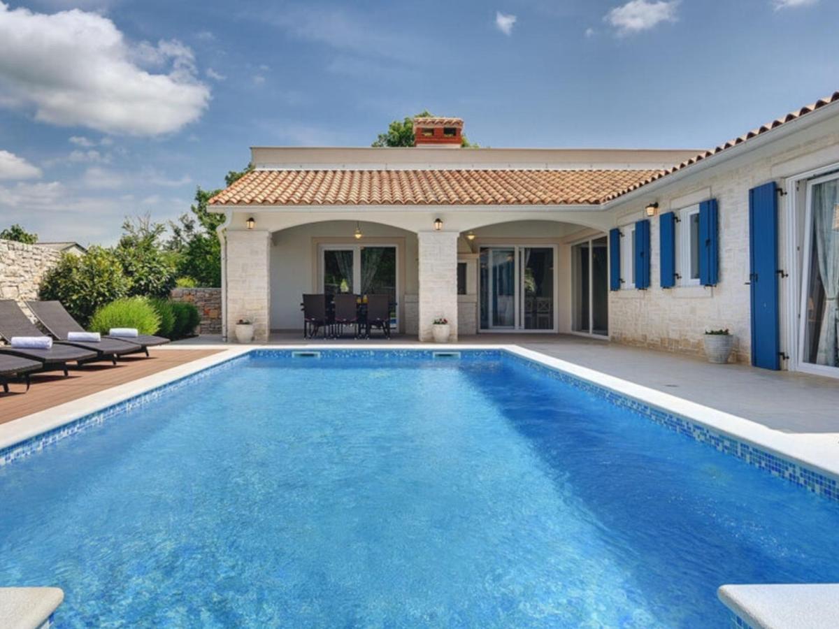 Villa Blanca With A Heated Private Pool Ruzici  외부 사진